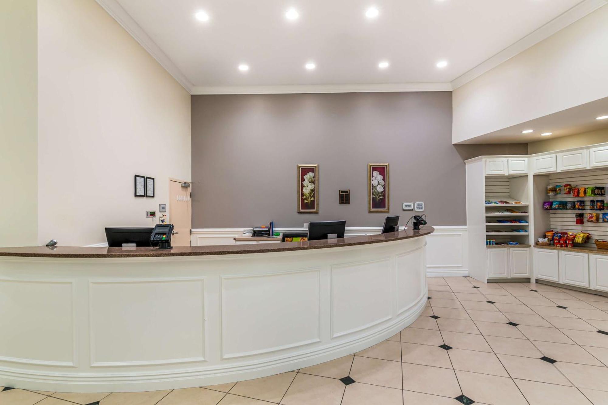 Doubletree By Hilton Jefferson City Exterior photo